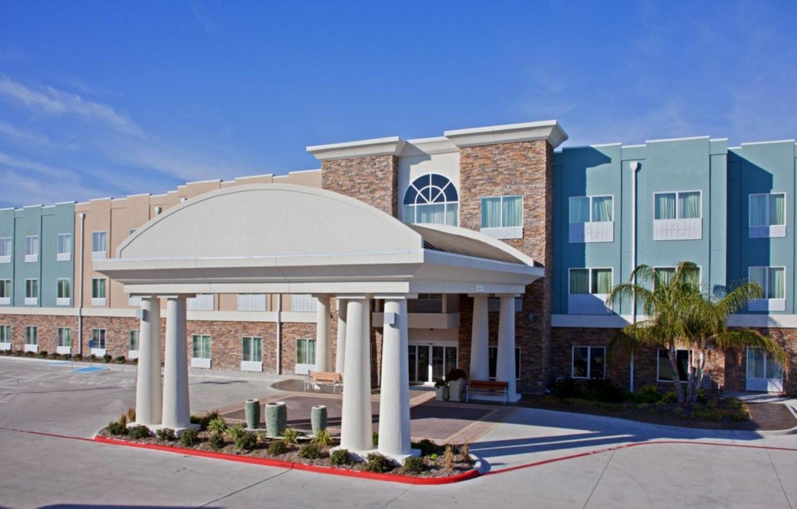 Holiday Inn Express & Suites Rockport - Bay View an IHG Hotel Main image 2